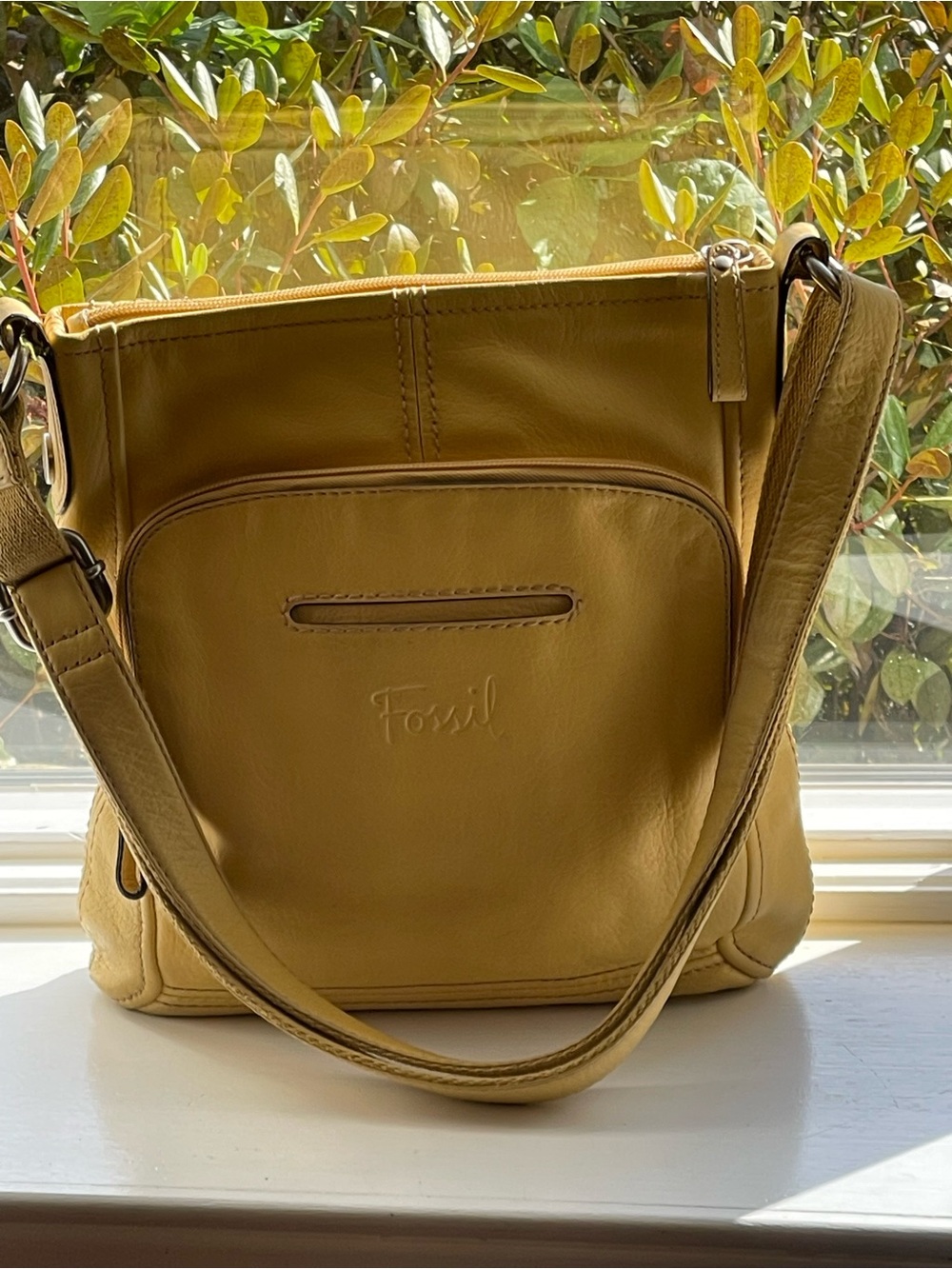 Vintage leather Fossil purse